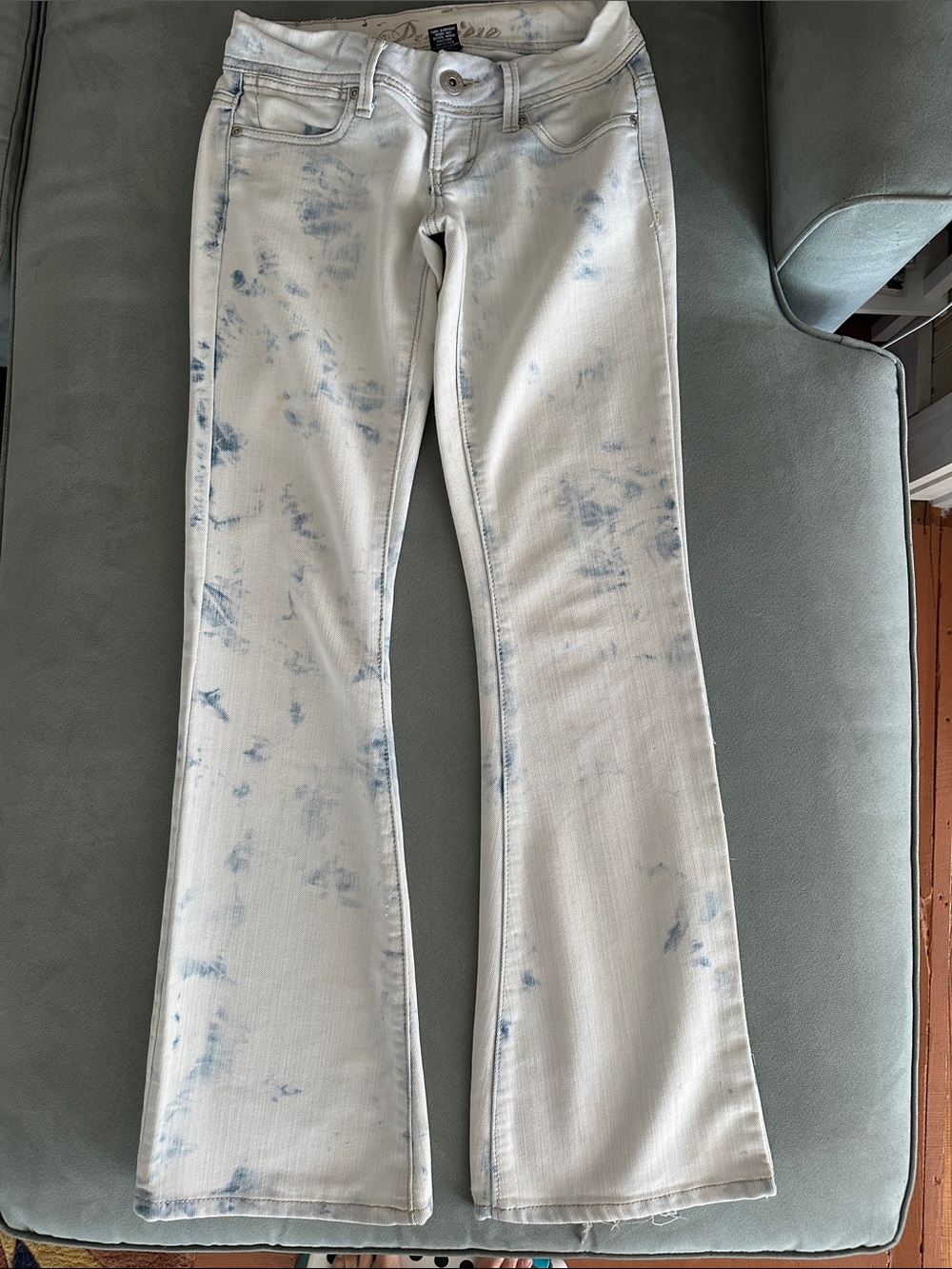 Premier Light Wash Tie-Dye Flare Jeans - Low Waisted Size 0/1